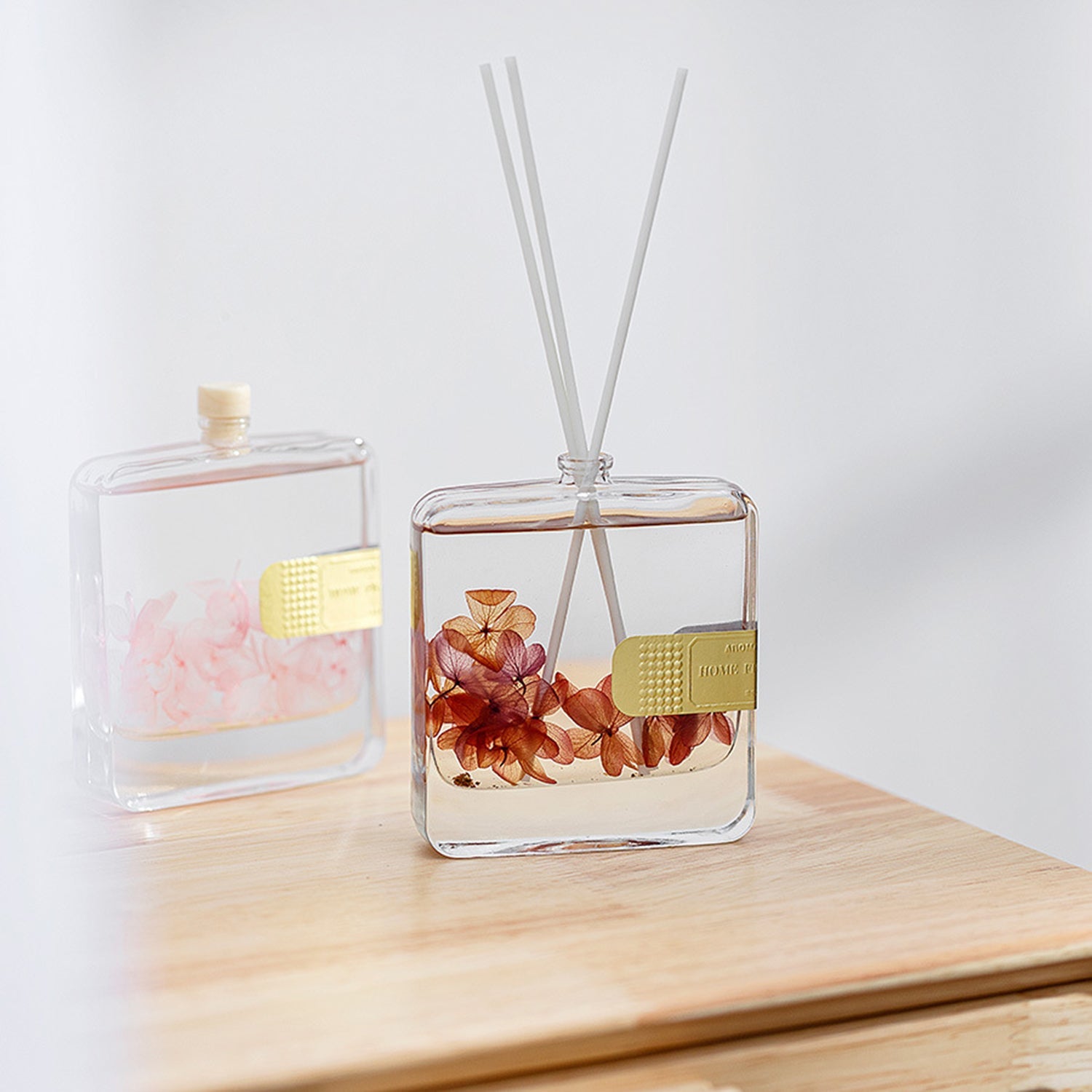 CITTA Falling Cherry Blossoms Series Reed Diffuser Aromatherapy 100ML Premium Essential Oil with Reed Stick and Dry Flower Reed Diffuser CITTA 