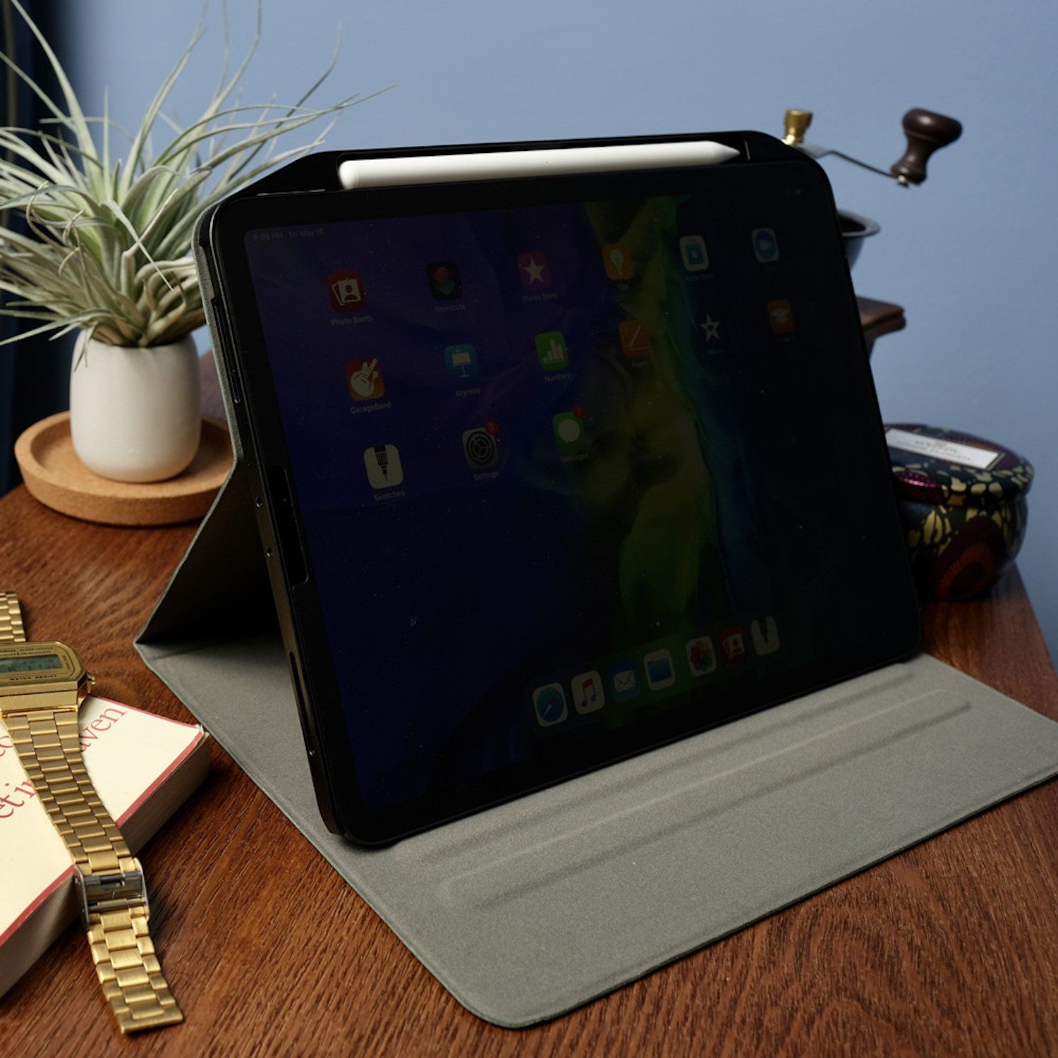 Switcheasy CoverBuddy Folio Lite for iPad Pro 12.9"(2020), Army Green iPad Pro 12.9"(2020) Switcheasy 